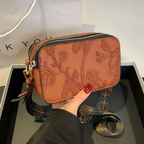 Bohemian Floral Crossbody Bag - Picture 1 of 4